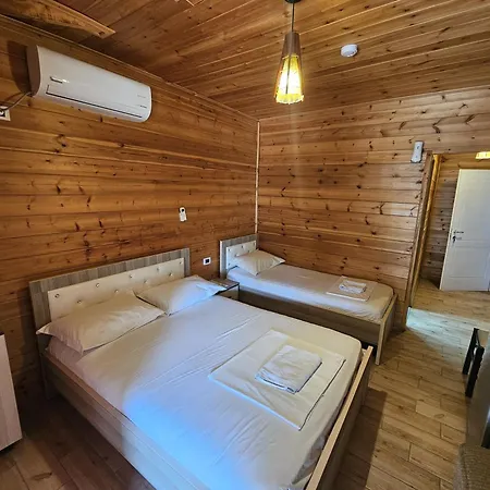 Bujtina E Zefit * Shëngjin