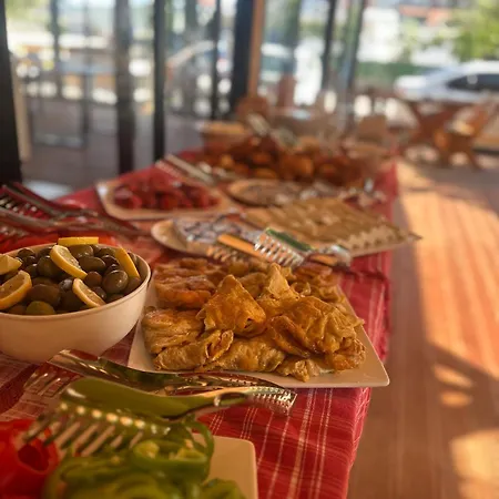 Bujtina E Zefit Casa vacanze *