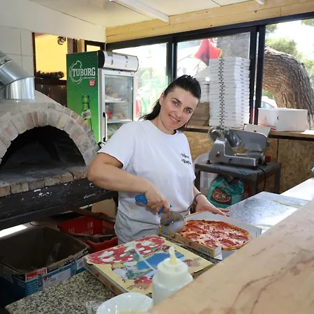 Bujtina E Zefit Shëngjin