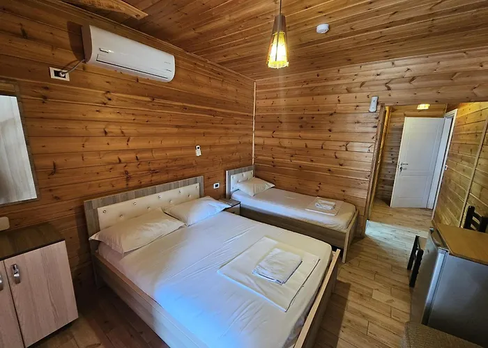 Bujtina E Zefit * Shëngjin