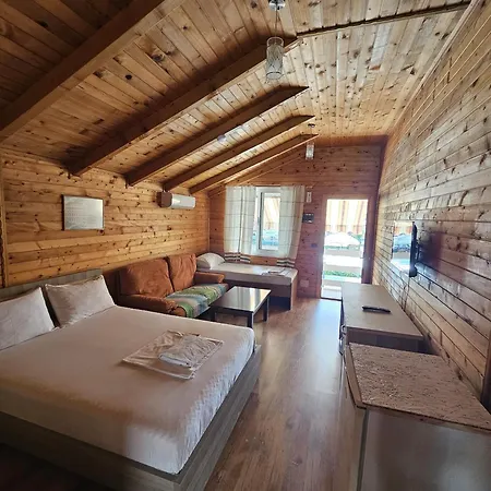 Bujtina E Zefit *