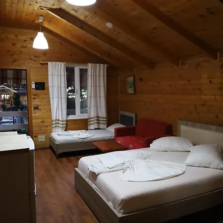 Bujtina E Zefit *